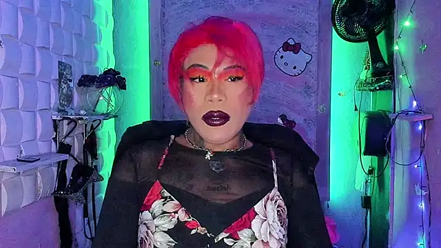 tsviolett online show from March 18, 2025, 5:55 pm