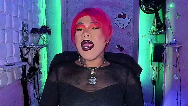 tsviolett online show from March 18, 2025, 8:59 pm