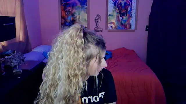 AsiaGoesPro online show from December 18, 2025, 5:39 pm