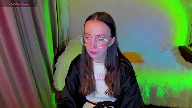 CurlySteph online show from February 9, 2026, 8:18 pm