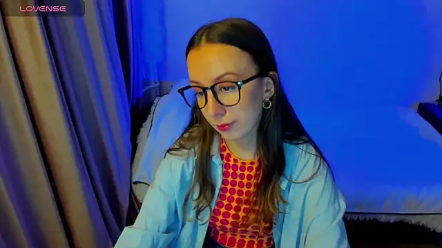 CurlySteph online show from March 10, 2026, 8:57 pm