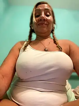 camelia3 online show from December 3, 2025, 12:33 am