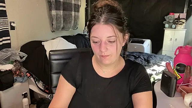 magicsparkles online show from February 3, 2026, 8:25 pm