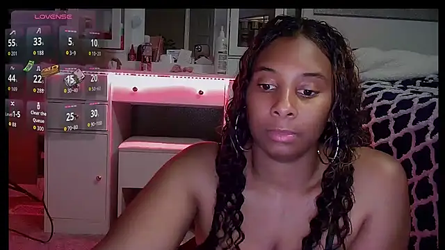 Snapshot of sassyslayz chatting on November 25, 2025, 4:24 am sassyslayz online show from November 25, 2025, 4:24 am