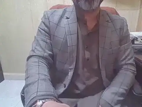 hairymaster95 online show from February 12, 2026, 4:34 am