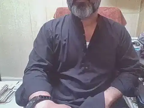 hairymaster95 online show from September 19, 2025, 3:43 am