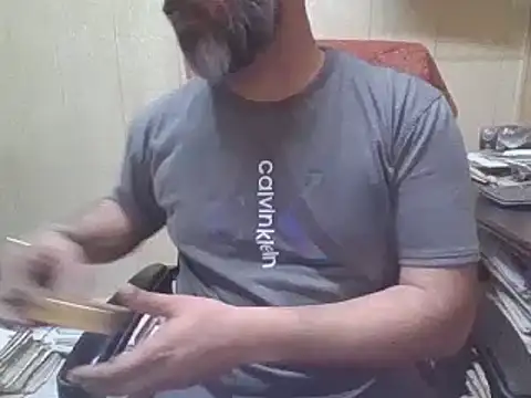 hairymaster95 online show from September 21, 2025, 6:29 am