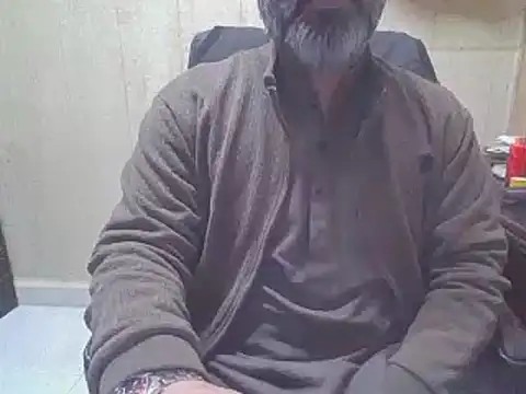 hairymaster95 online show from January 9, 2026, 4:19 am