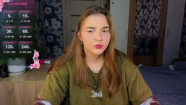  momiji  online show from November 15, 2025, 9:24 am