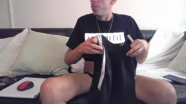 smokenstrokex online show from May 29, 2026, 5:52 pm