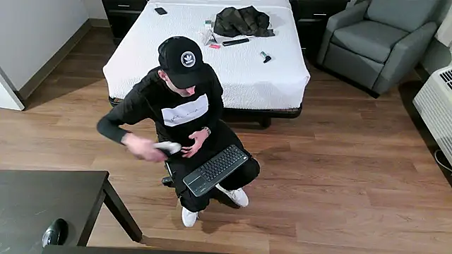 Snapshot of smokenstrokex chatting on January 14, 2026, 1:31 am smokenstrokex online show from January 14, 2026, 1:31 am