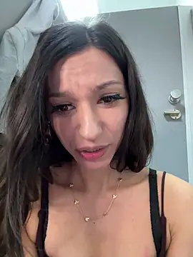  MiaQueen  online show from March 20, 2026, 10:22 pm