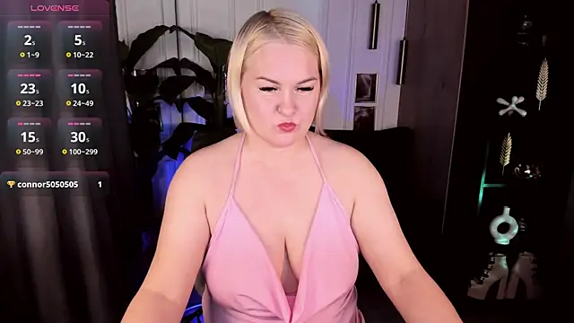YolandaKiss online show from July 13, 2026, 10:31 pm