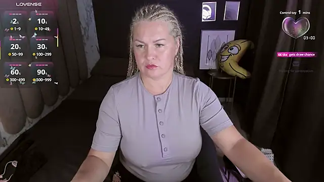 Snapshot of YolandaKiss chatting on September 14, 2025, 8:09 pm YolandaKiss online show from September 14, 2025, 8:09 pm