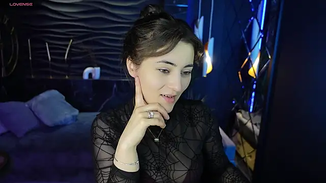 KylieMellow online show from March 15, 2025, 12:02 pm