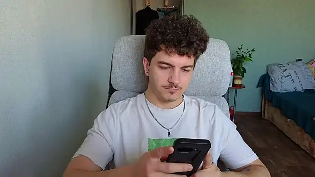 Remy Miles online show from April 3, 2026, 4:30 am