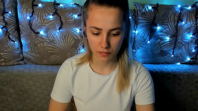 MaggieCake online show from January 11, 2026, 1:45 am