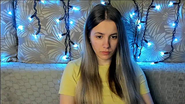 MaggieCake online show from March 25, 2026, 2:23 am