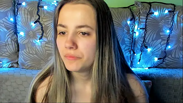 MaggieCake online show from March 24, 2026, 2:44 am