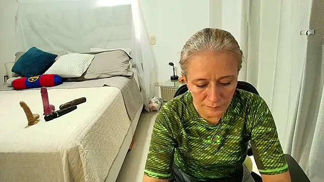 Snapshot of Naty_Stone chatting on June 1, 2026, 9:25 pm Naty Stone online show from June 1, 2026, 9:25 pm