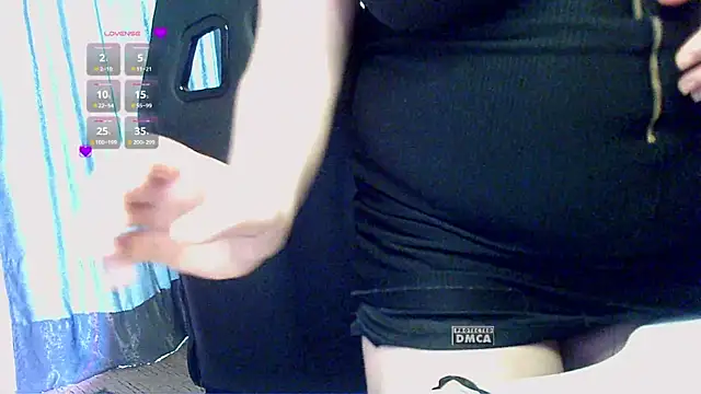 Snapshot of Mrs_Dream chatting on March 19, 2025, 4:57 am Mrs Dream online show from March 19, 2025, 4:57 am