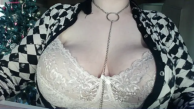 Snapshot of Mrs_Dream chatting on July 11, 2026, 4:02 am Mrs Dream online show from July 11, 2026, 4:02 am