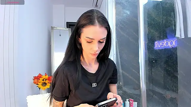 realhotfallingdevil online show from October 10, 2025, 5:08 am