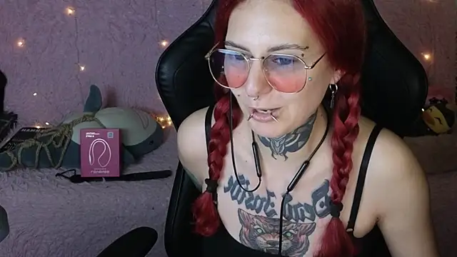 Ginger Stay online show from September 14, 2025, 10:10 pm