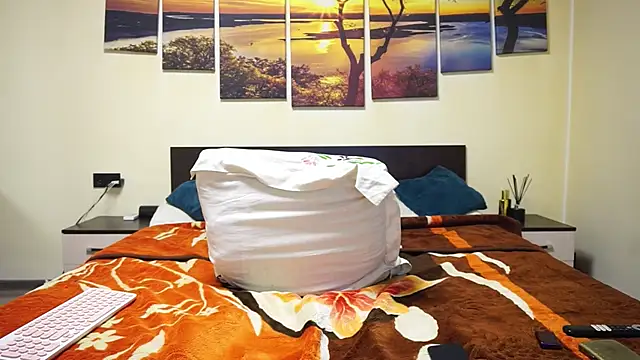 adelline online show from March 17, 2025, 1:03 am