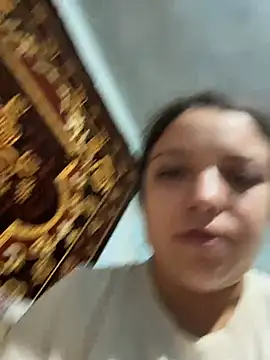 adelline online show from October 14, 2025, 5:24 pm