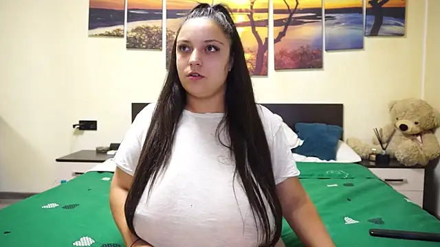 adelline online show from October 21, 2025, 8:30 pm