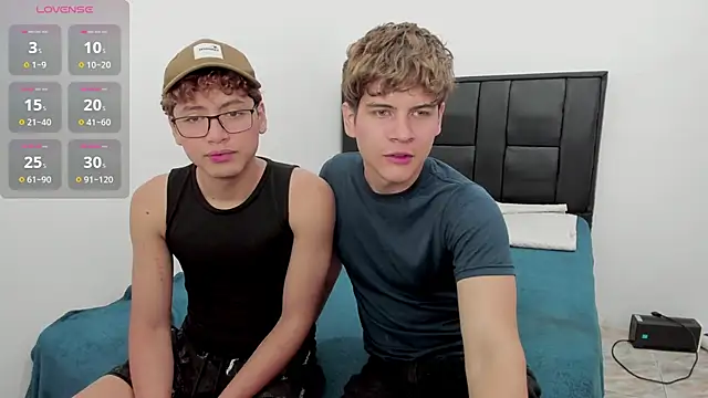 Snapshot of javieryalejandro chatting on November 9, 2025, 2:43 pm javieryalejandro online show from November 9, 2025, 2:43 pm