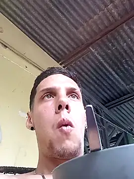 Snapshot of Kingeduardo chatting on February 1, 2025, 4:32 pm Kingeduardo online show from February 1, 2025, 4:32 pm