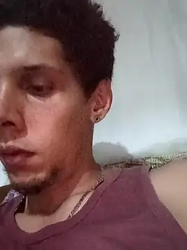 Snapshot of Kingeduardo chatting on January 28, 2025, 2:43 am Kingeduardo online show from January 28, 2025, 2:43 am