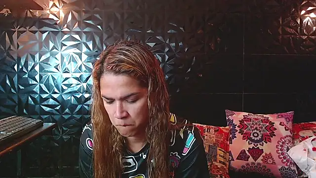 Snapshot of PINK__LOLA1 chatting on June 22, 2026, 11:35 pm PINK LOLA1 online show from June 22, 2026, 11:35 pm