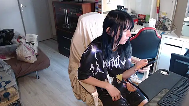 Snapshot of missthon0 chatting on June 24, 2026, 11:53 am missthon0 online show from June 24, 2026, 11:53 am