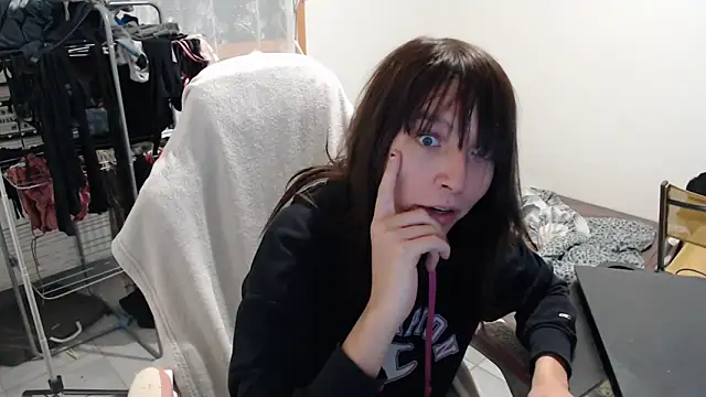 Snapshot of missthon0 chatting on September 11, 2025, 1:00 pm missthon0 online show from September 11, 2025, 1:00 pm