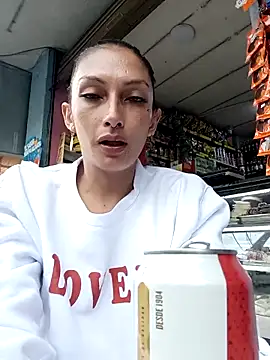 kilian hot online show from October 5, 2025, 9:49 pm