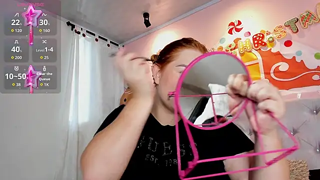 hannamartinn online show from December 4, 2025, 2:38 pm