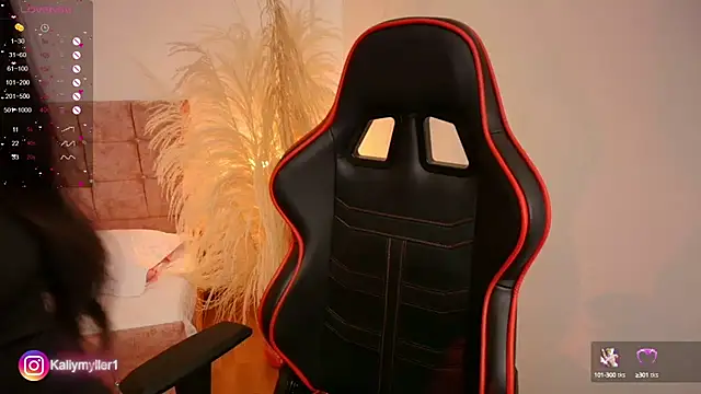 KallyMyller1 online show from March 1, 2025, 7:59 pm