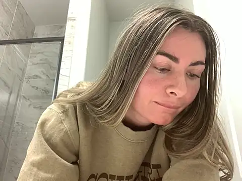 Alyssa rhoades online show from November 1, 2025, 12:28 am