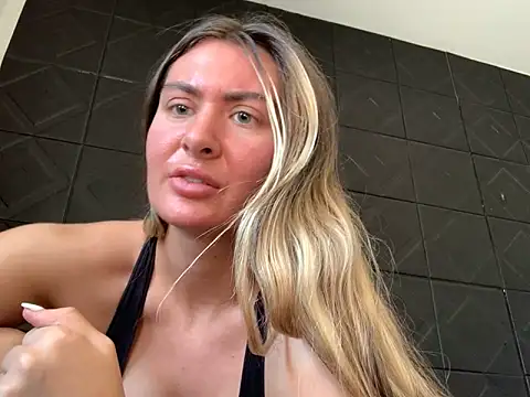 Alyssa rhoades online show from February 23, 2025, 7:49 pm