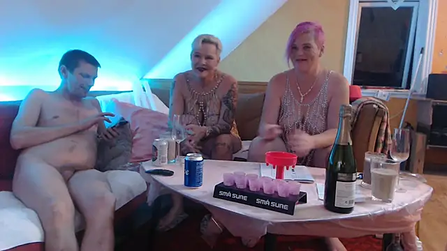 kathrin193 online show from November 8, 2025, 7:28 pm