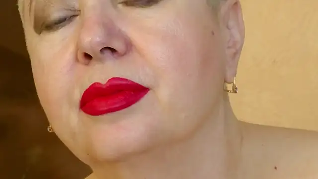 LadyPosh online show from March 14, 2025, 4:43 am