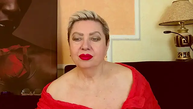 LadyPosh online show from June 3, 2026, 5:50 pm