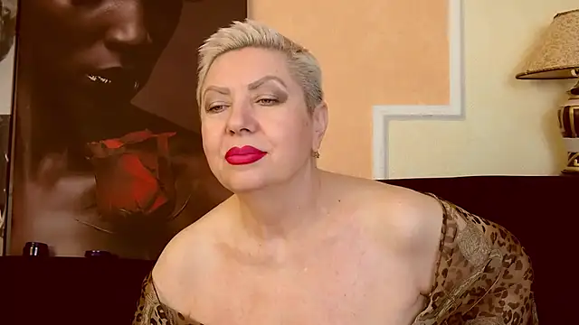 LadyPosh online show from September 12, 2025, 10:20 pm