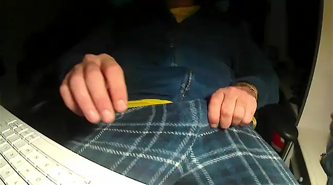 Snapshot of DoubleMassiveT chatting on January 10, 2025, 12:59 am DoubleMassiveT online show from January 10, 2025, 12:59 am