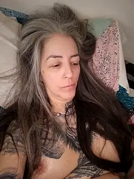 vamporasuccubus19777 online show from July 5, 2026, 5:53 pm