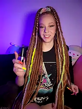 LucidLucy online show from April 10, 2026, 3:02 am