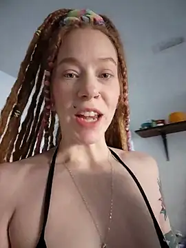 LucidLucy online show from February 8, 2026, 4:48 pm